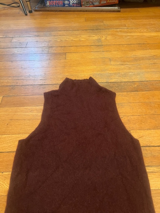 NAADAM Super Fine Cashmere Sleeveless Turtleneck Tank in Plum, Women’s Small - Picture 3 of 12